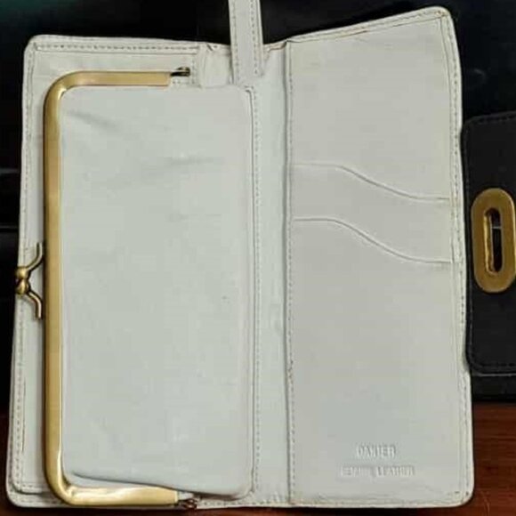 Authentic Danier Vintage Genuine Leather Wallet/Wristlet - Picture 4 of 7